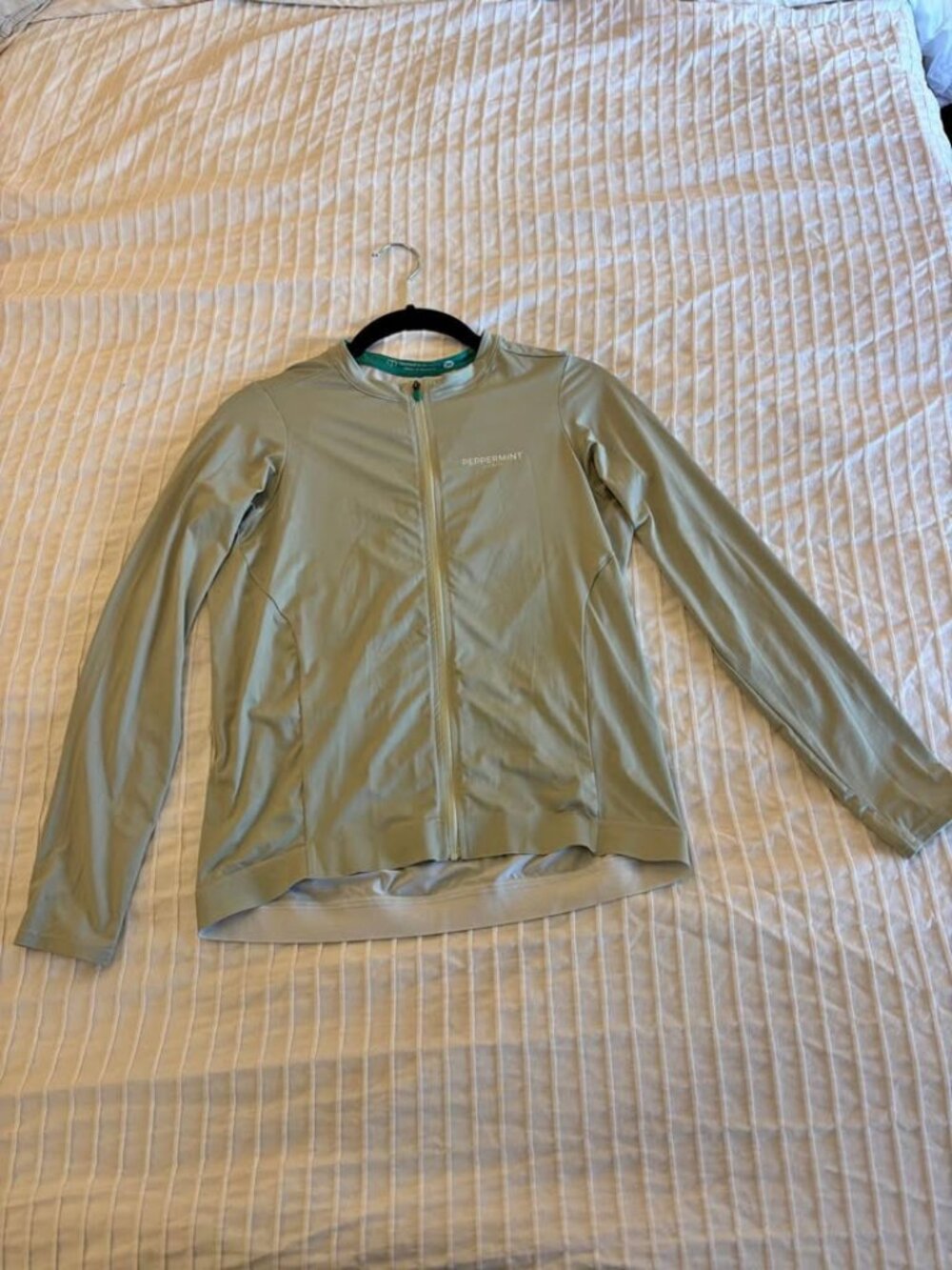 Peppermint cycling jersey (women’s medium)